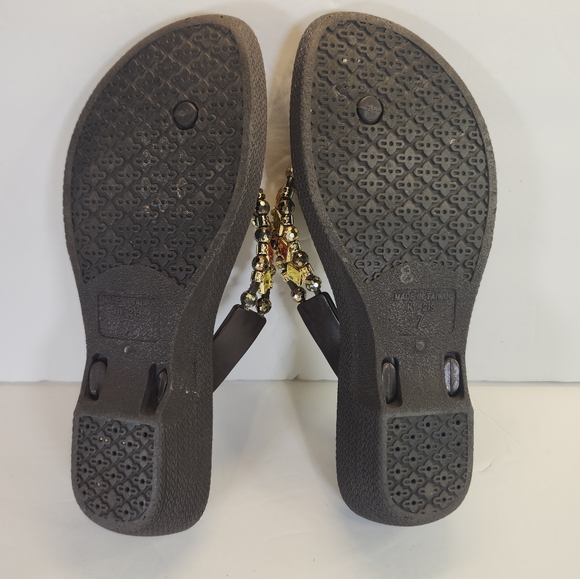 Gold Bronze Rhinestones Embellished Brown Rubber Flipflops Sandals S 7M NWOB - Picture 6 of 8